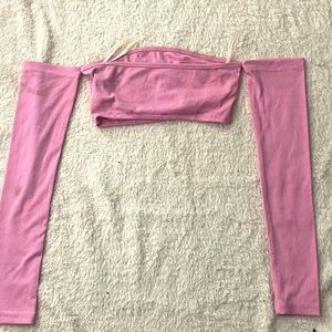 Off shoulder long sleeve crop top